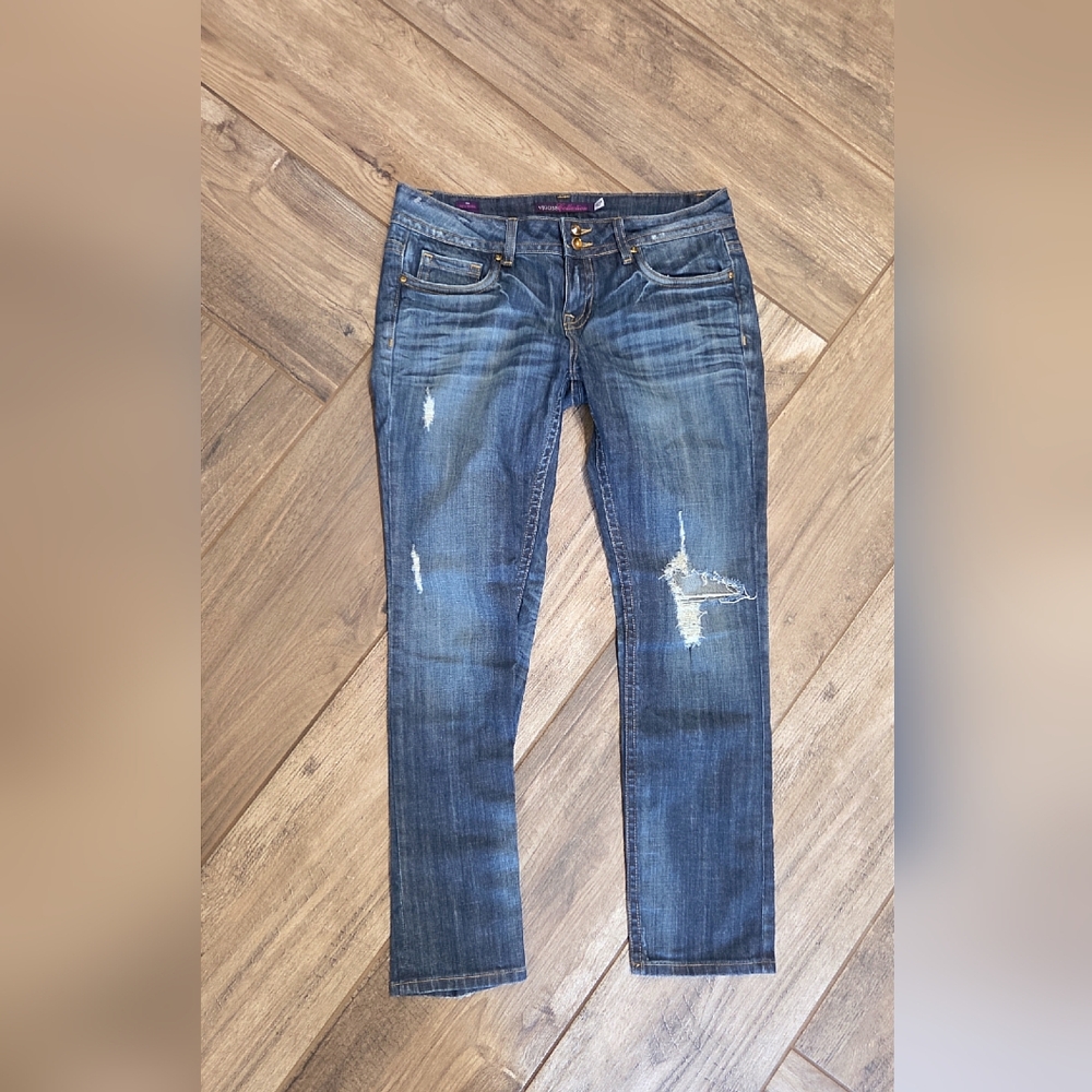 Stylish Blue Distressed Women Jeans